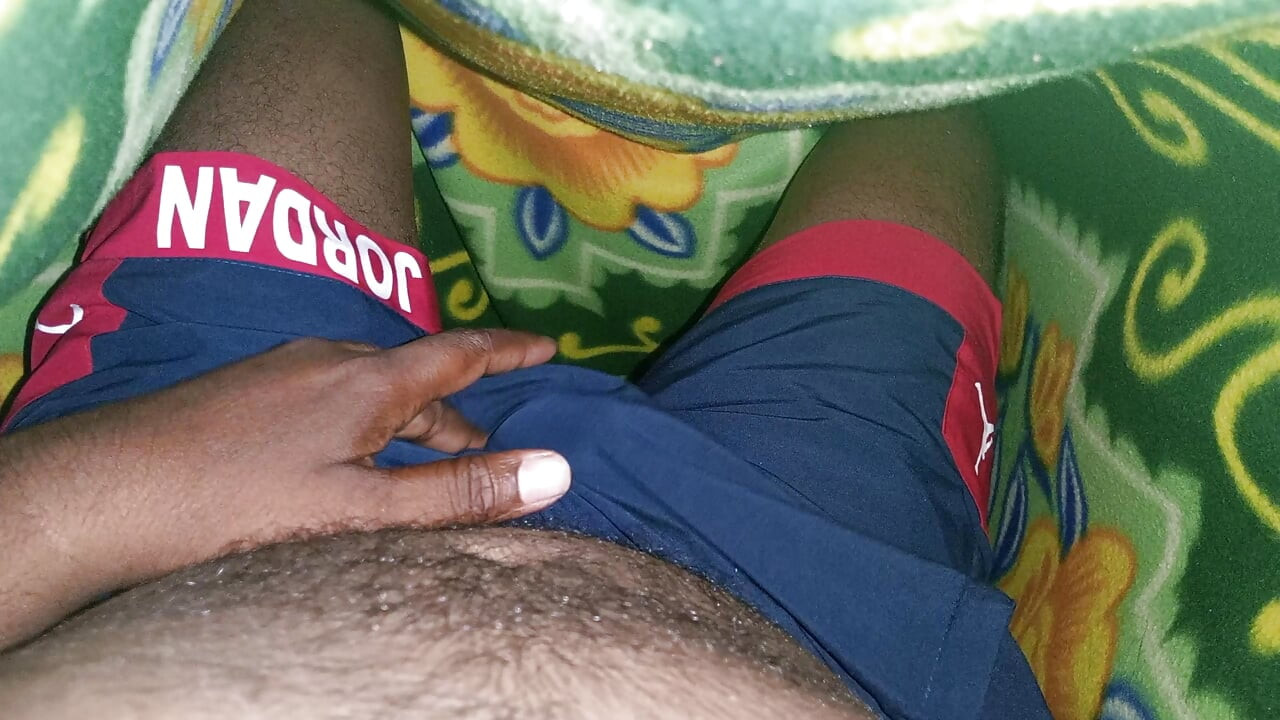 Chico gay se masturba