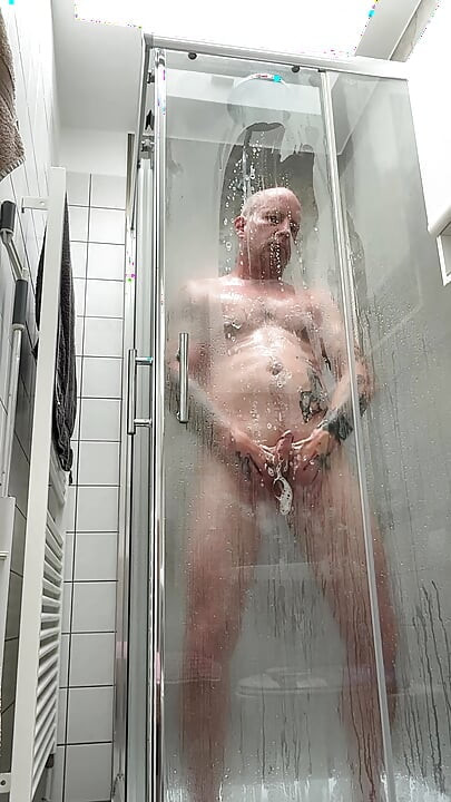 Stick a big butt plug up my ass and go take a nice shower. Lather up nicely and stand against the glass shower wall.