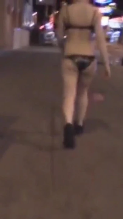 "라스베가스 휴가 펠라하고 사방에서 섹스"에서 강력한 순간
