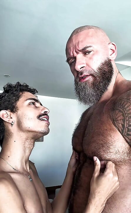 Feet, Big White Cock, Raw Sex and Size Differences with a Sexy Russian Bear