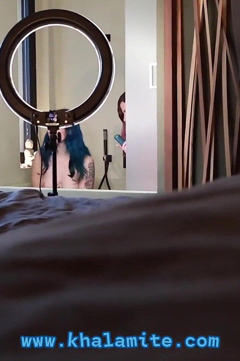 Komşu bizi şaşırtıyor ve sonra alıyor!! (vlog - Norage ile Fransız üçlü seks)