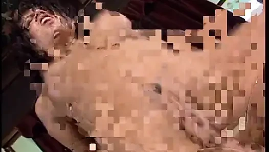 Dunkelhaarige vollbusige hottie eva angelina bekam massive gesichtsbesamung nach hardcore-sex mit muskulösem hengst