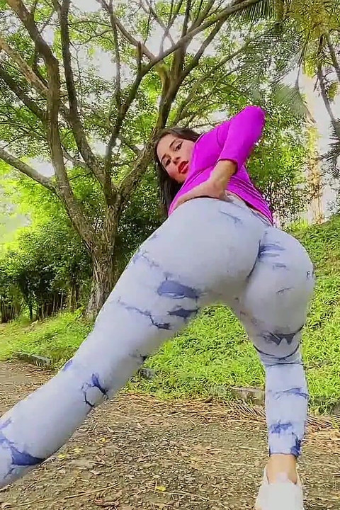 23-year-old Colombian Model Has Hard Anal Sex with Personal Trainer - Jenifer Play