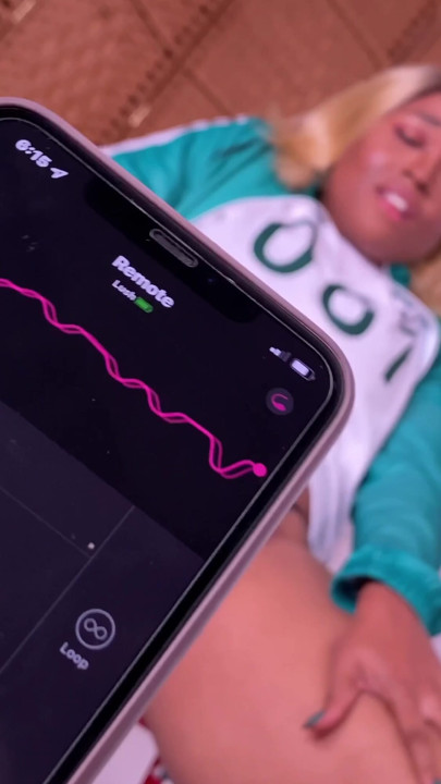 Squid Games Pussy .... Don Whoe make me have multiple orgasms using his iPhone and a new remote toy he bought me. Enjoy