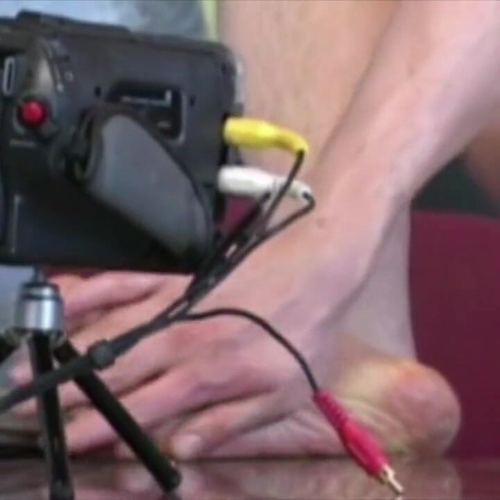 在办公室用假阳具肛交自慰