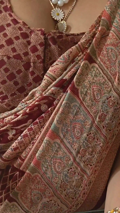 Bhabhi Sucked My Dick in Exchange for Bra and Panty in the Shop