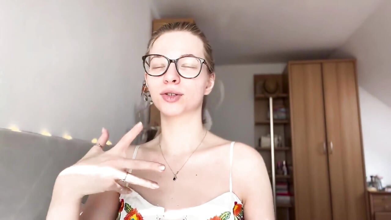 Sissy Vs Gay