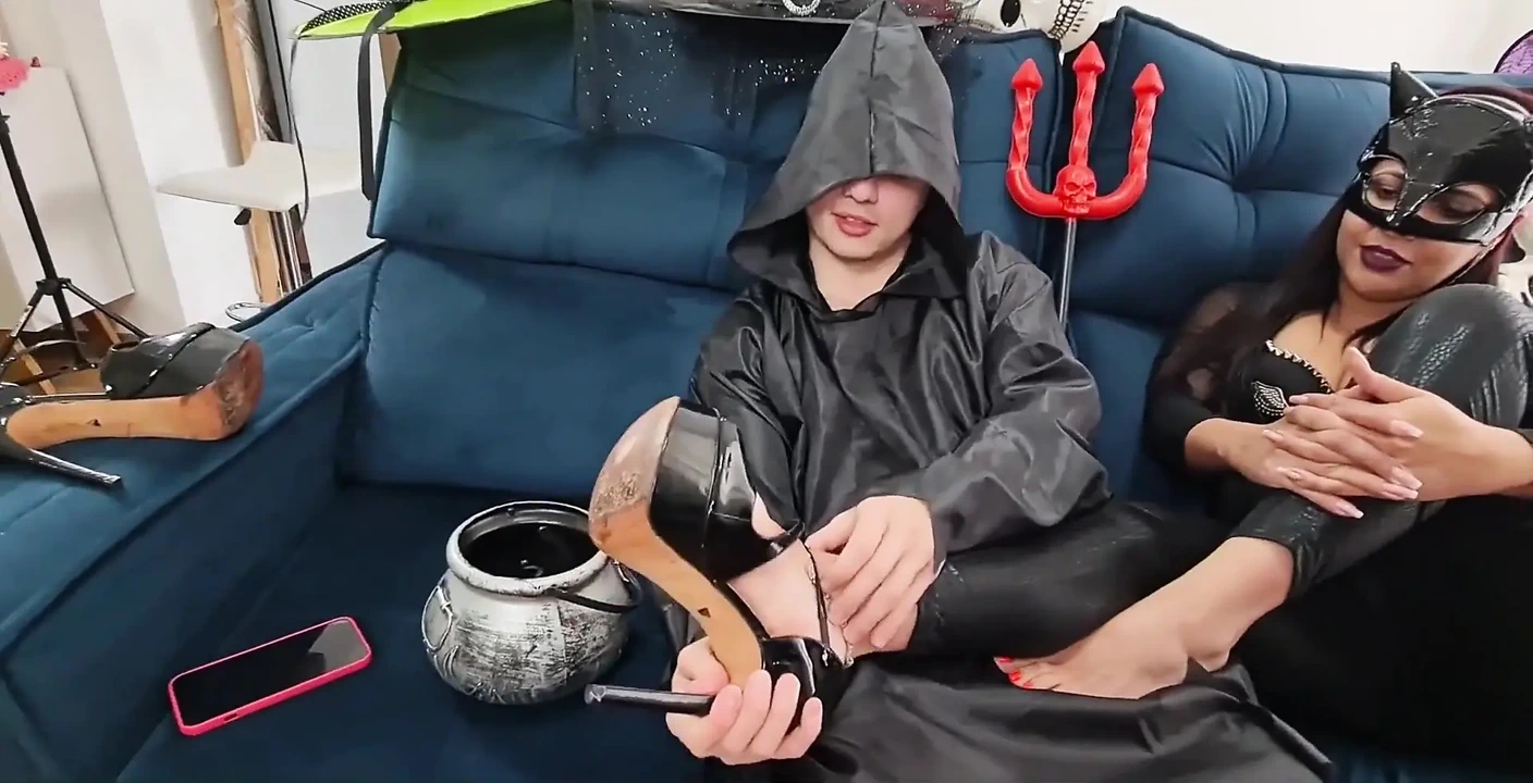 Sexy Footjob 42 Halloween Version