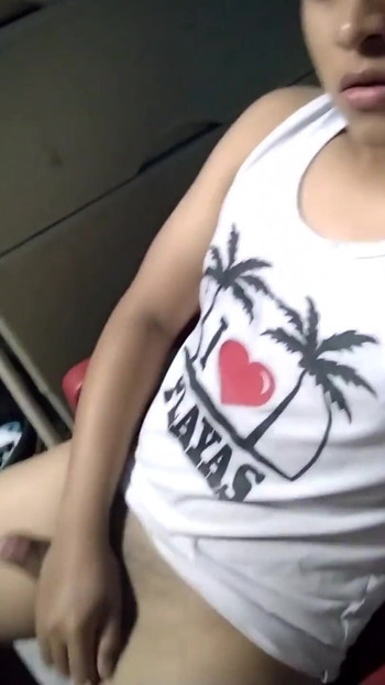 艾伦·托克斯在他的房间里自慰 3