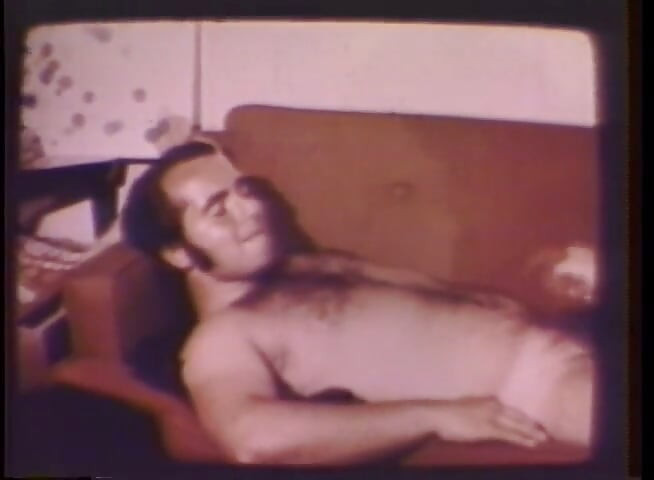 Hairy vintage couple pussy licking pussy fucking