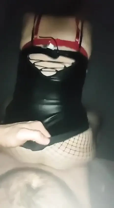 Šukám svoji ženu na cizinci na gauči