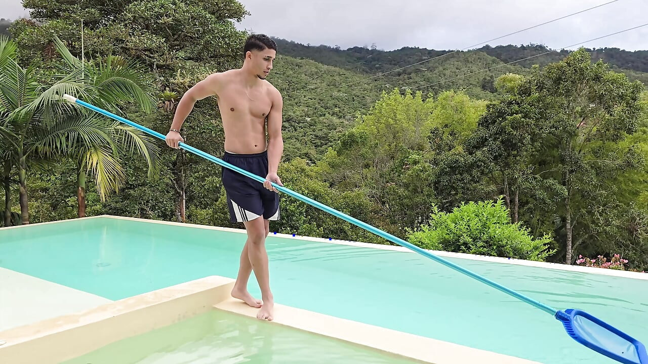 Piscinero fucks his cuckolded boss while her husband is away on business, Devil Khloe and Milan Rodriguez