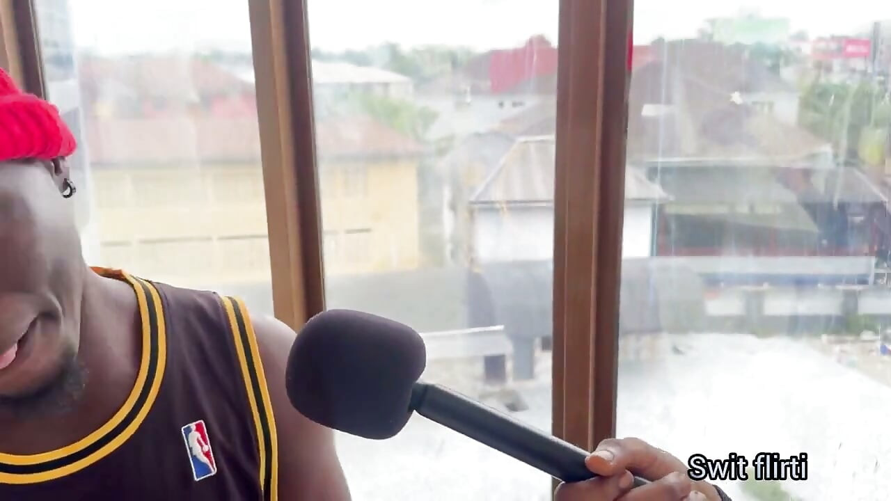 Sexy Interviewer Gets Hardcore Fuck by Popular Celebrity Behind the Scene