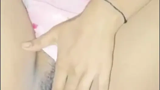 18+ Hintli kız ilk kez orgasam'ı parmaklıyor ve sert seks desi köylü yenge