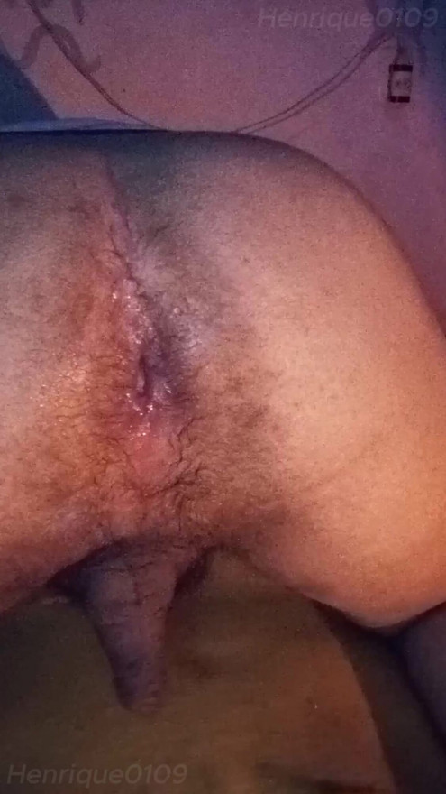 Me opening my ass until it was broken in part 2 | Clip 1