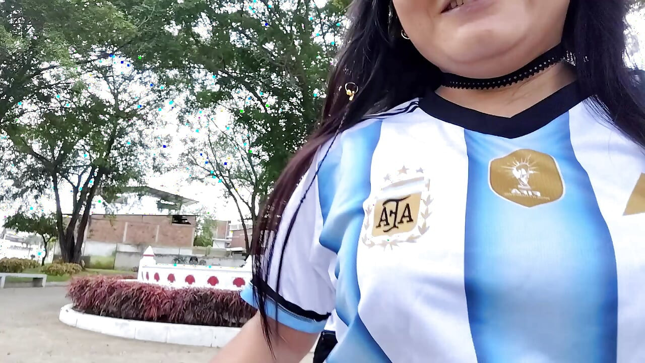 An Argentinian woman beats a European man. In the end, they have sex to satisfy their desires for the 2026 World Cup.