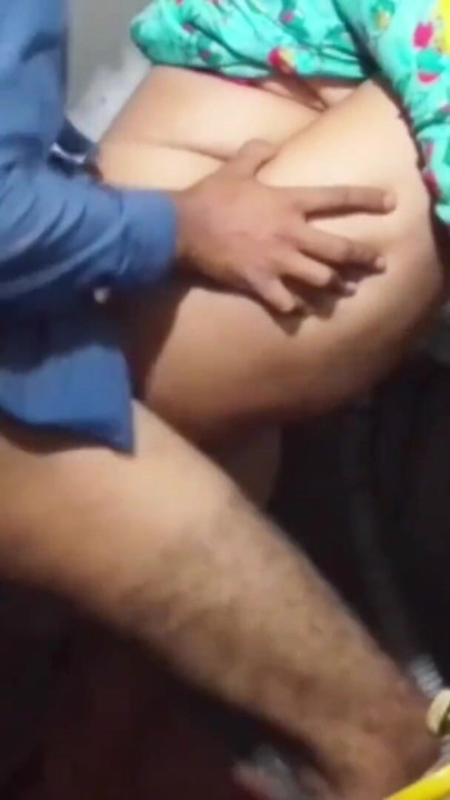 Homemade Sex with Amateur Wife Riding Cock and Doggystyle Creampie. Big Booty MILF | Clip 1