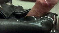 Horny Wank in leather pants with com on leather