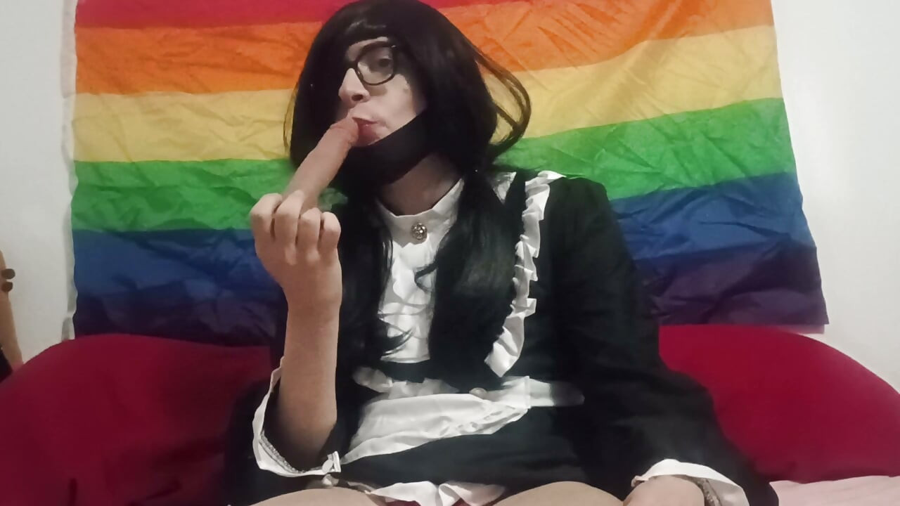 Princesstheo, servitoarea sexuală gata să asculte.