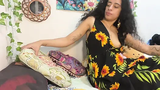 Kıllı amcık tanrıçasıyla kahvaltı