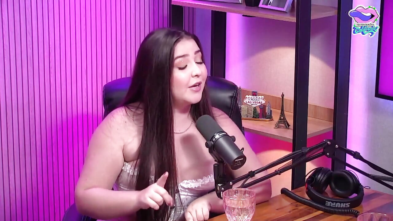 Aranyos bbw és barátnői egy kurva mocskos beszélgetésben