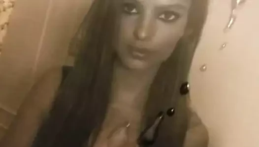 Emily ratajkowski boşalmak haraç