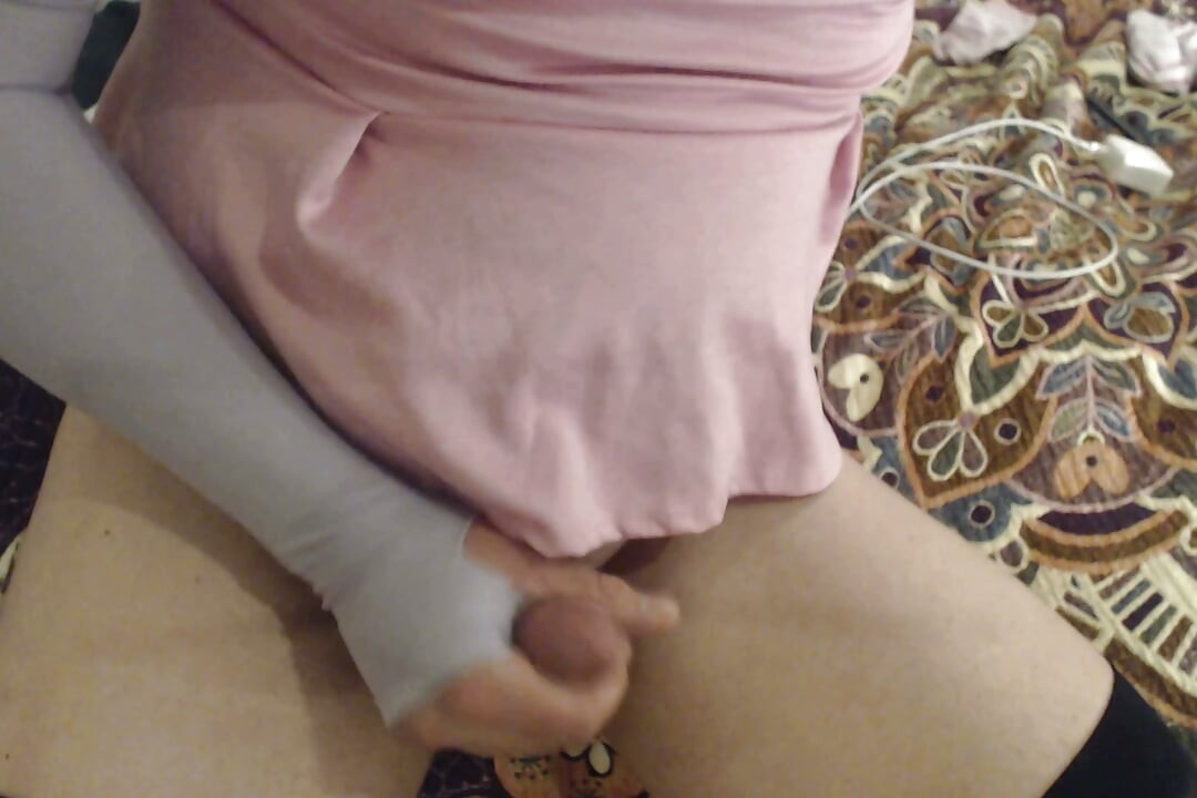 Cute Shemale Gets Hot Talking Dirty With A Stranger