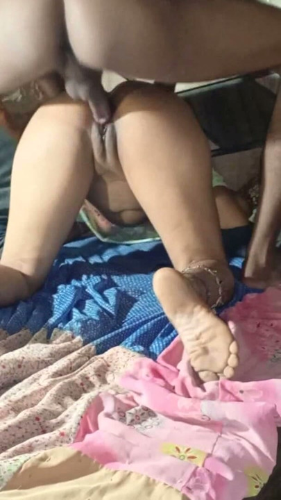 Dhire se daliye, virgin hu' - Desi high school girl 18+ talking dirty in hindi and losing her anal virginity | Clip 1