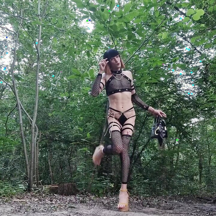 38C Etiolles La Faisanderie, Wystawa Public D'une Bimbotrv. [²²june²⁶] Vanessabitchx Parischiennetrvprod91