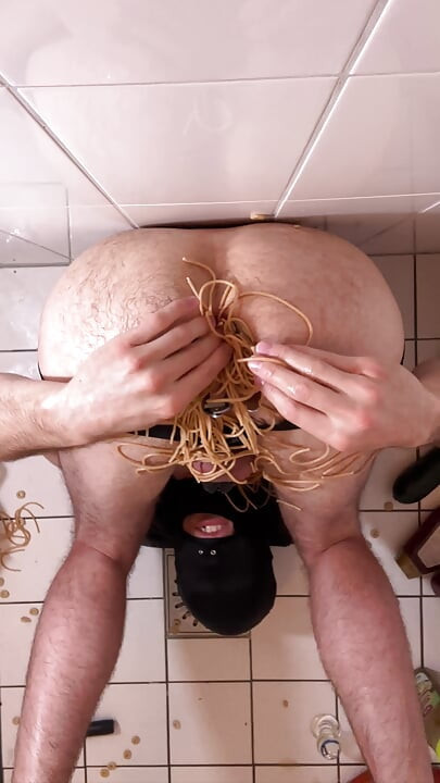 Jeu de nourriture anal