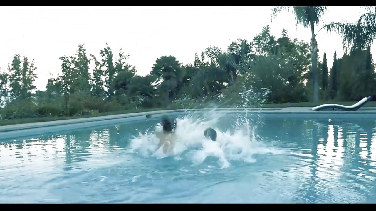 Black hair lesbians babe pussy licking lesbian love in the bedroom