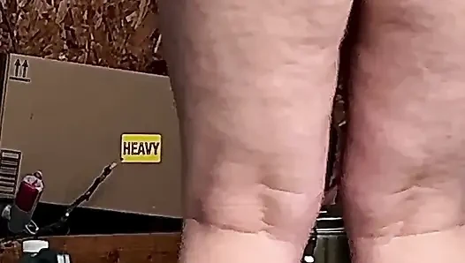 Schlafzimmer-rave mit langen sissy-beinen