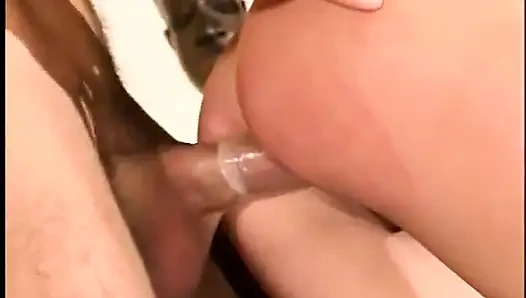 Leggy Slut with Great Ass Gets Deep Drilling and Facial in Living Room