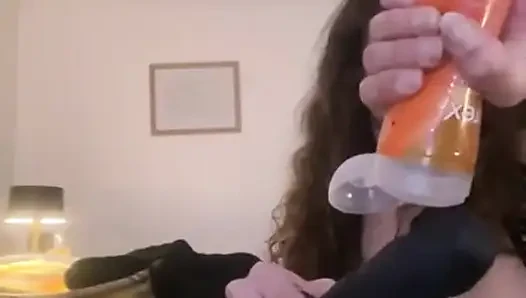 Permainan Dildo Piala Hisap
