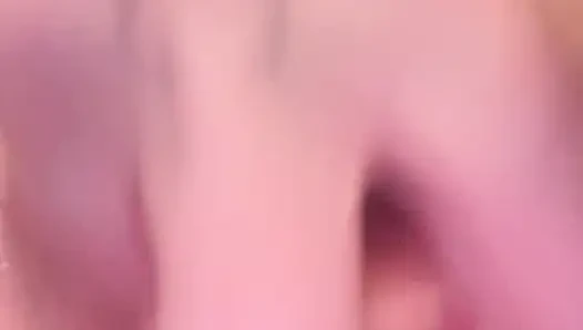 Dildo güzel ıslak amcığımı sikiyor