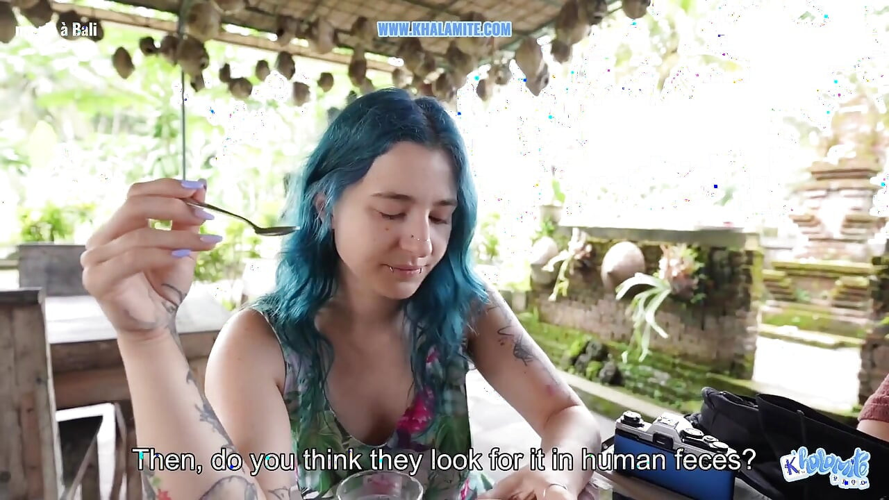 הוא זיין אותה בתחת בבאלי - צרפתית Alt ולוג - כתוביות באנגלית