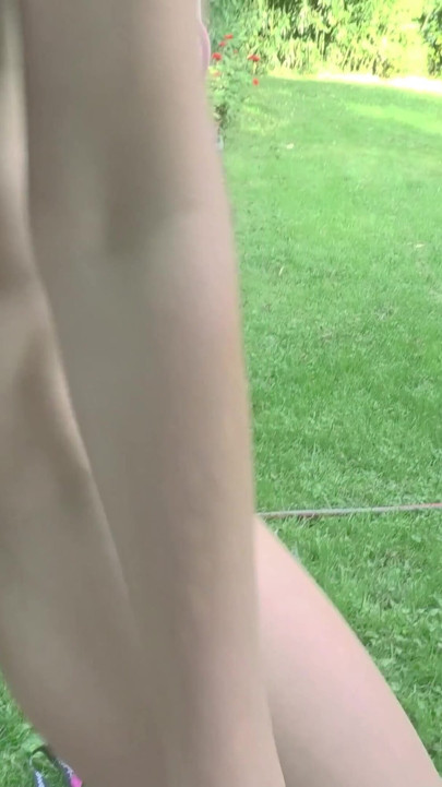 सुनहरे बालों वाली फूहड़ ने 4 सप्ताह तक सेक्स नहीं किया !!