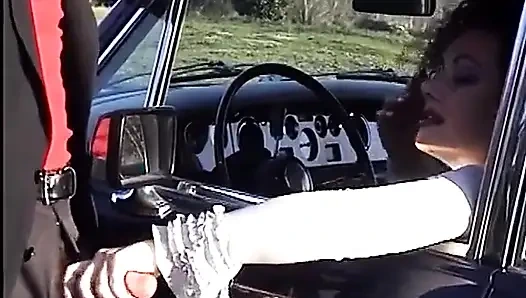 Jessica Rizzo в I Swallow для дамы в сцене Rools 01