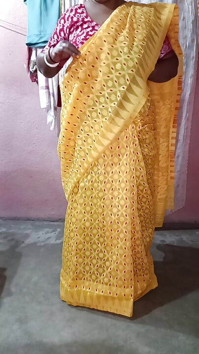 Yellow Saree Dropping Solo Sfw