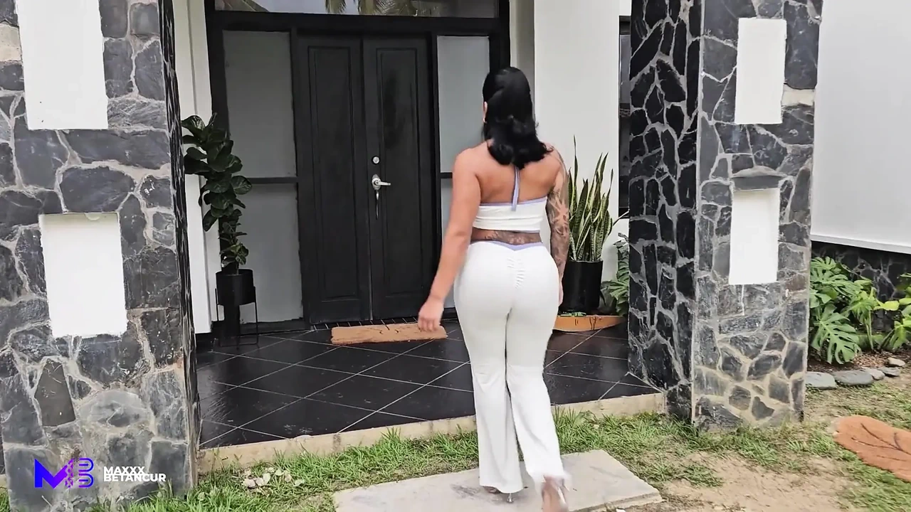 我的女友让我的继妹骑乘我的鸡巴玩重口味3P - Max Betancur, Mariana Martix和Alejandra Palacios