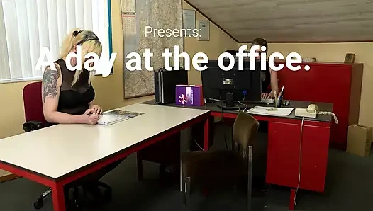 Sehari di Kantor
