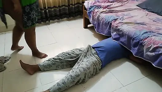 A Stranger Gets Stuck Under the Bed by Accident Then Neighbor Stepaunty Comes & Fucks Him - BBW Cumshot