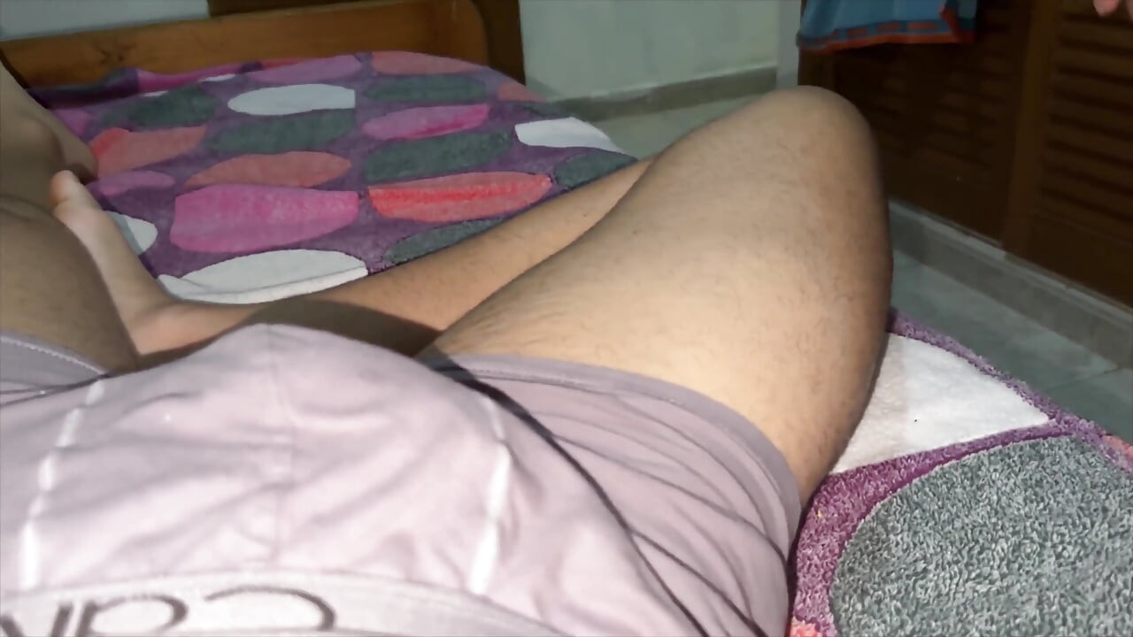 Dicker Arsch-stiefmutter Bietet Stiefsohn Hilfe an