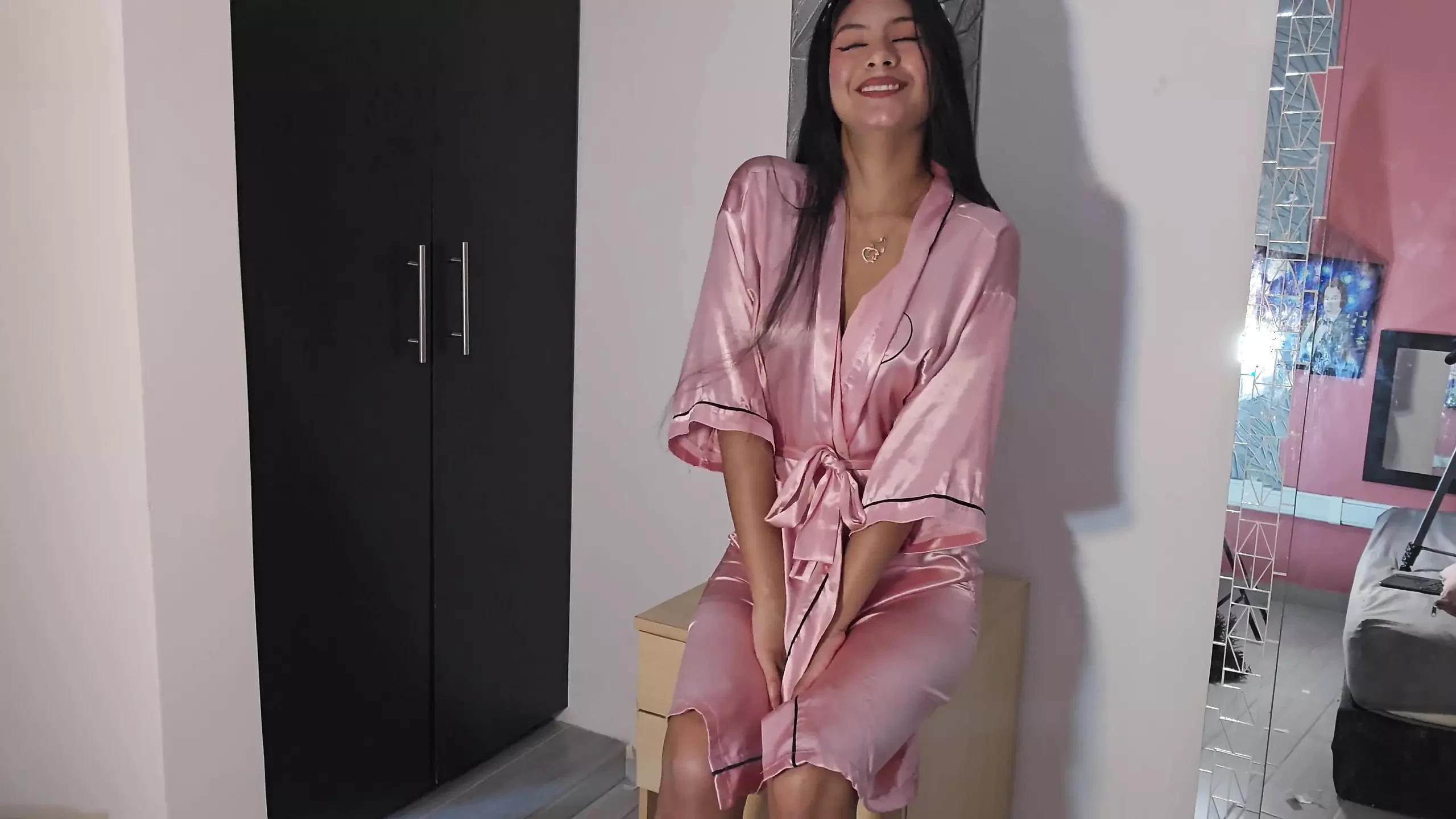 看看我的阴户在你脸上。