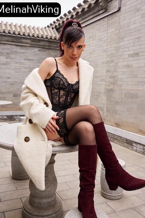 รสเฉพาะถุงน่องหินไฮด์อะเวย์