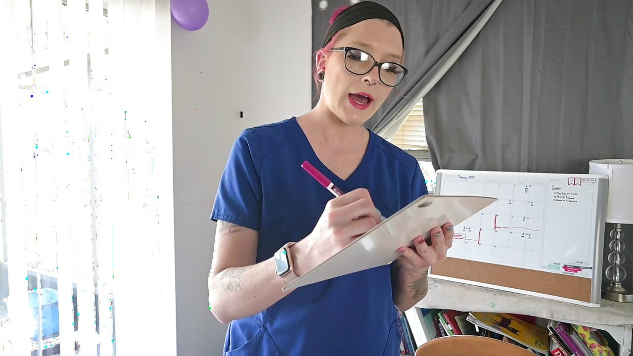 Enfermera Ellie en: Sexo anal seguro