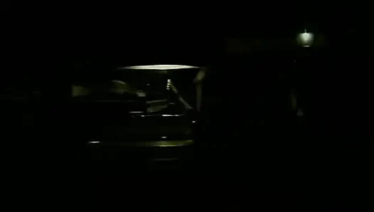 Классическую крошку-блондинку жестко трахнули перед камшотом на лицо