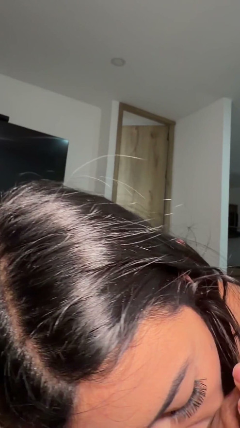 The shy girl ends up swallowing cum like crazy | Clip 1