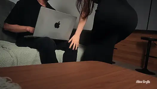 Büyük memeli tatlı kız anal sikişten kontrolünü kaybediyor ve birden fazla fışkırtıyor..!