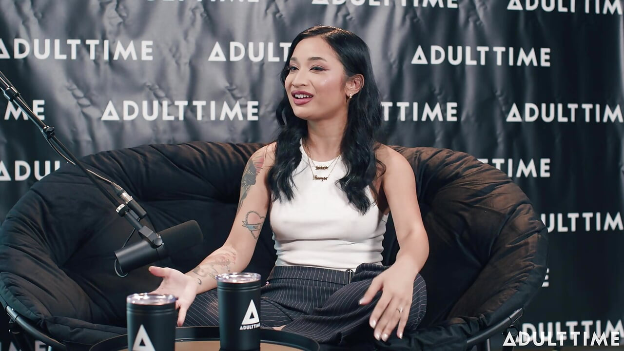 Avery Black Dry Humping, True Crime, & Directing VR Corn  the Adult Time Podcast